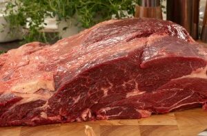 BEEF: CHUCK WHOLE (3KG PIECE) FROZEN