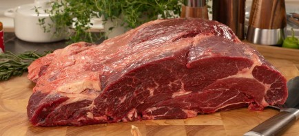 BEEF: CHUCK WHOLE (3KG PIECE) FROZEN